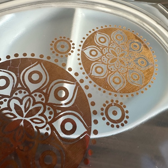 Vintage 1.5 qt Pyrex split dish 
Royal / Holiday promo piece  1961 - Picture 4 of 16